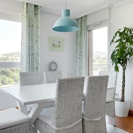 Zubi Ondo - Basque * San Sebastián